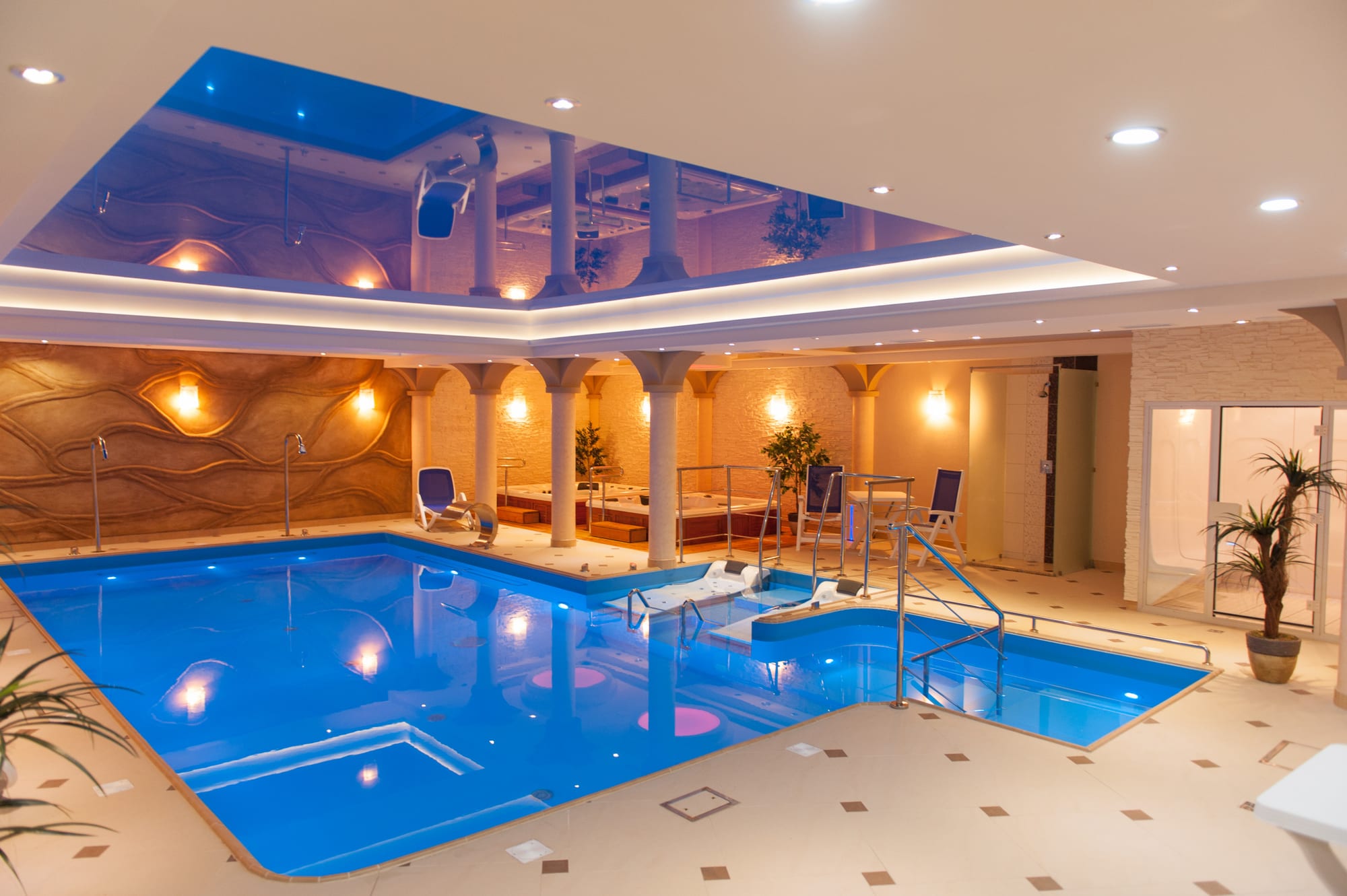 Schwimmbad im Hotel Adam und Spa