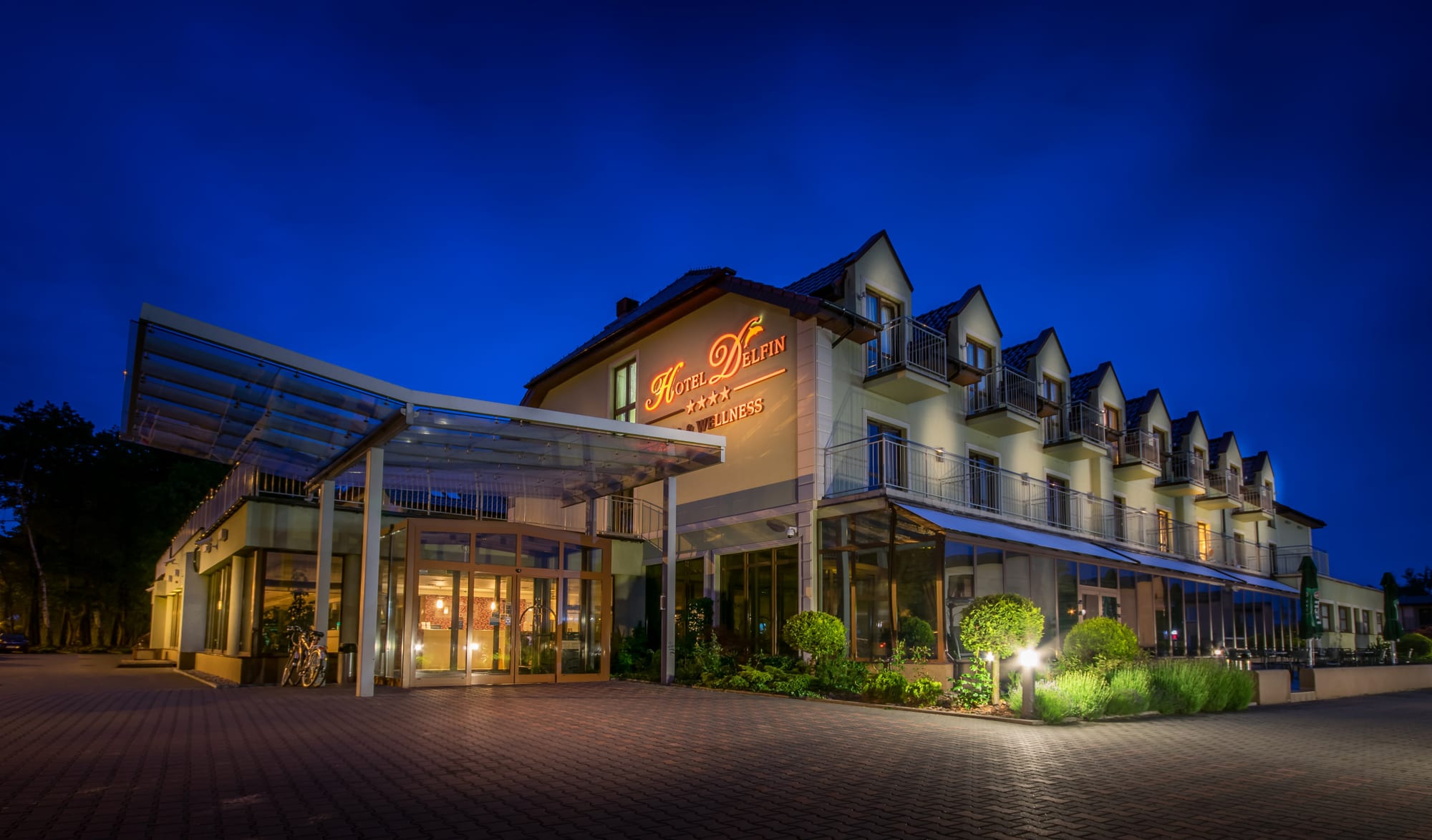 Hotel Delfin Spa & Wellness bei Nacht