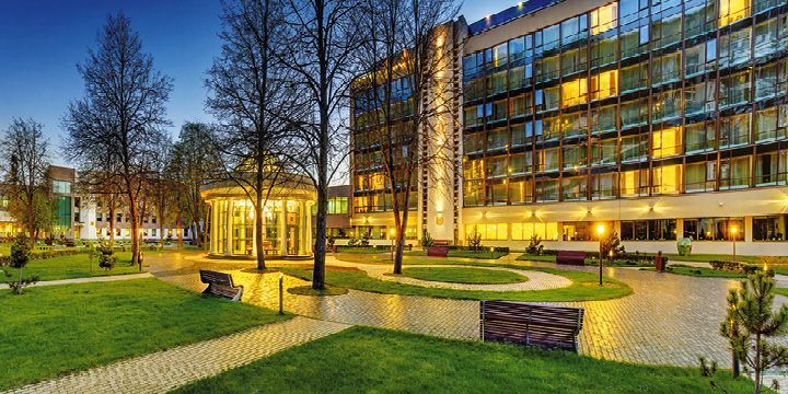Fassade des Hotels Grand SPA Lietuva