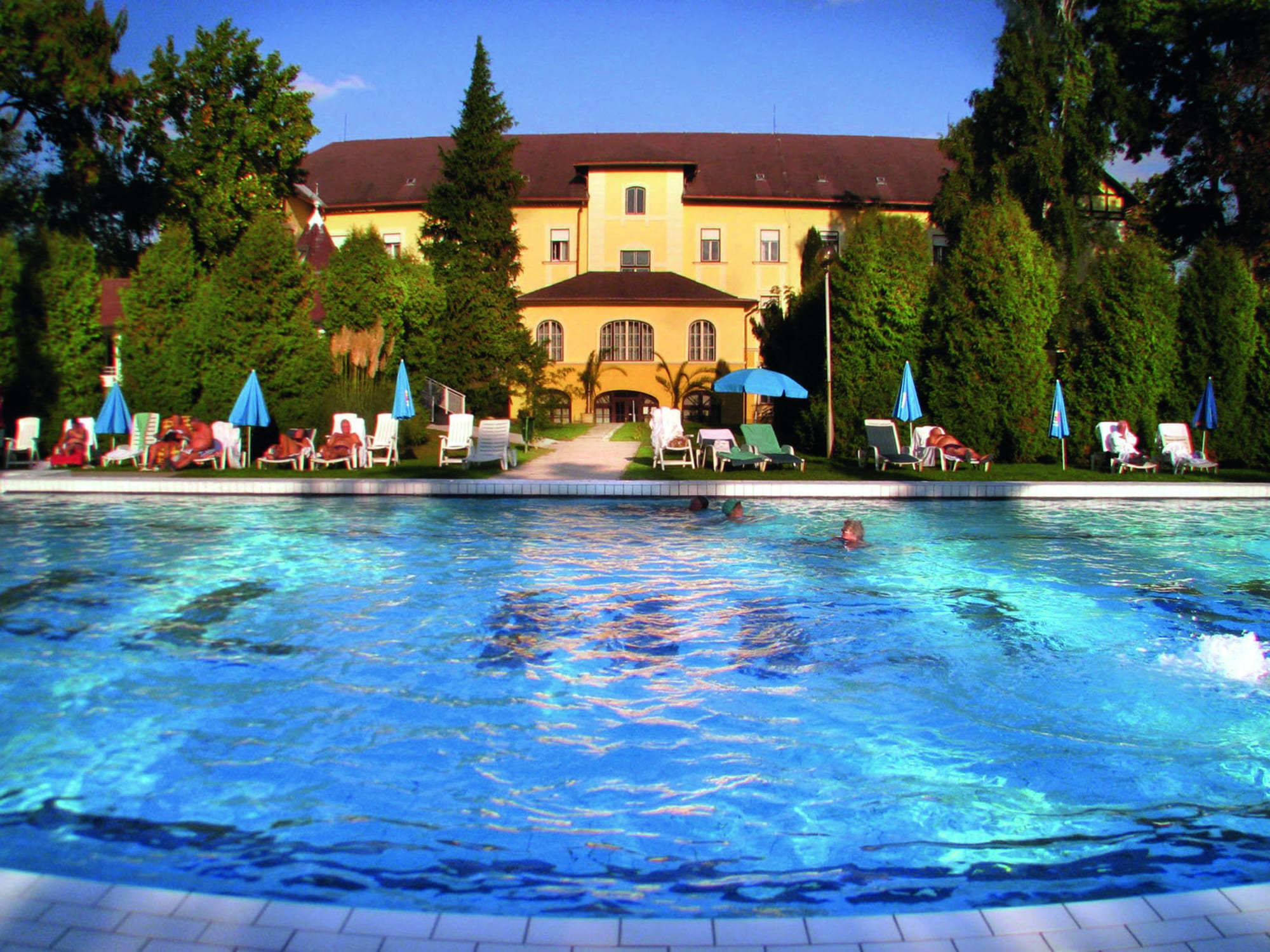 Zweite Außenansicht des Hunguest Hotel Helios
