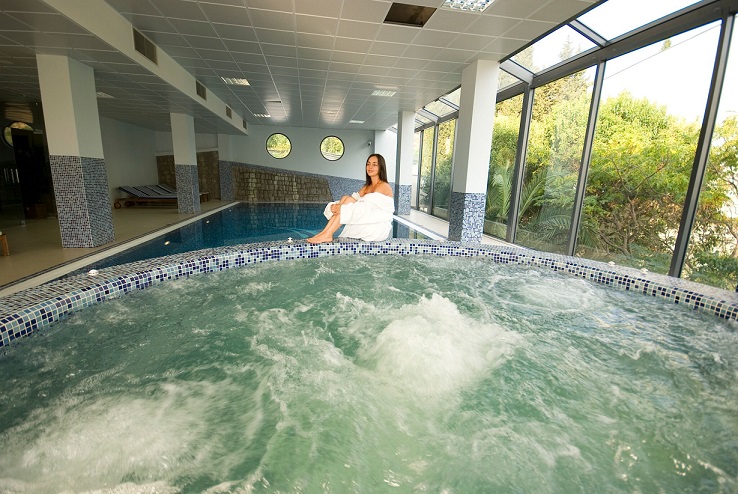 Schwimmbad im Iberostar Bellevue