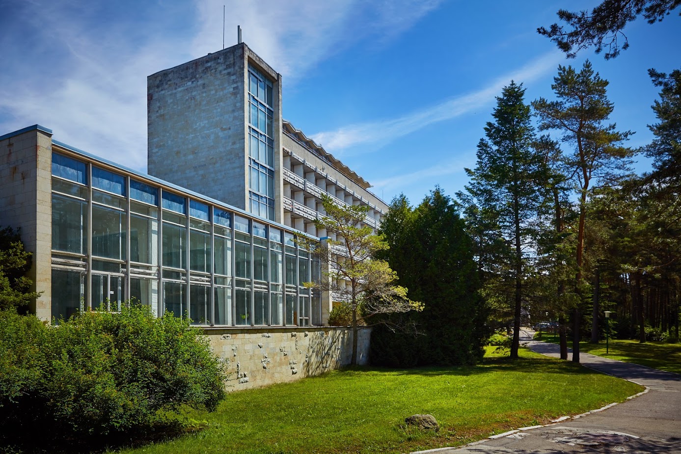Schwimmbad im Hotel Yantarnyy Bereg