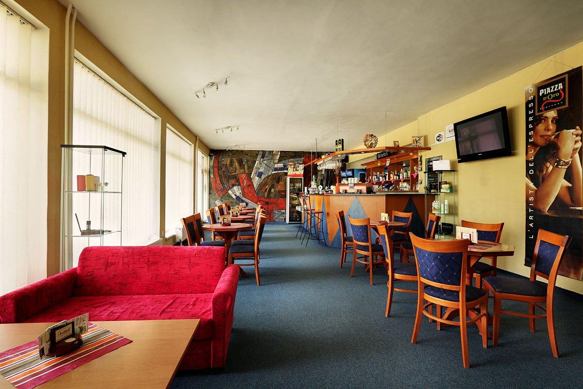 Gemütliche Bar im Hotel Mineral