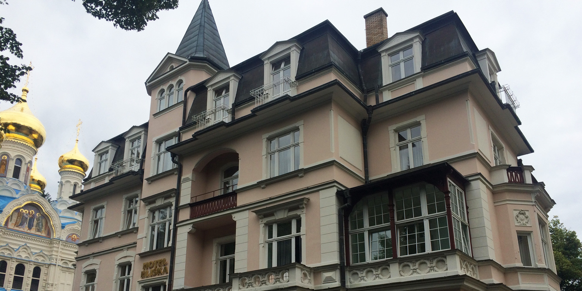 Außenansicht des Hotels Shuum
