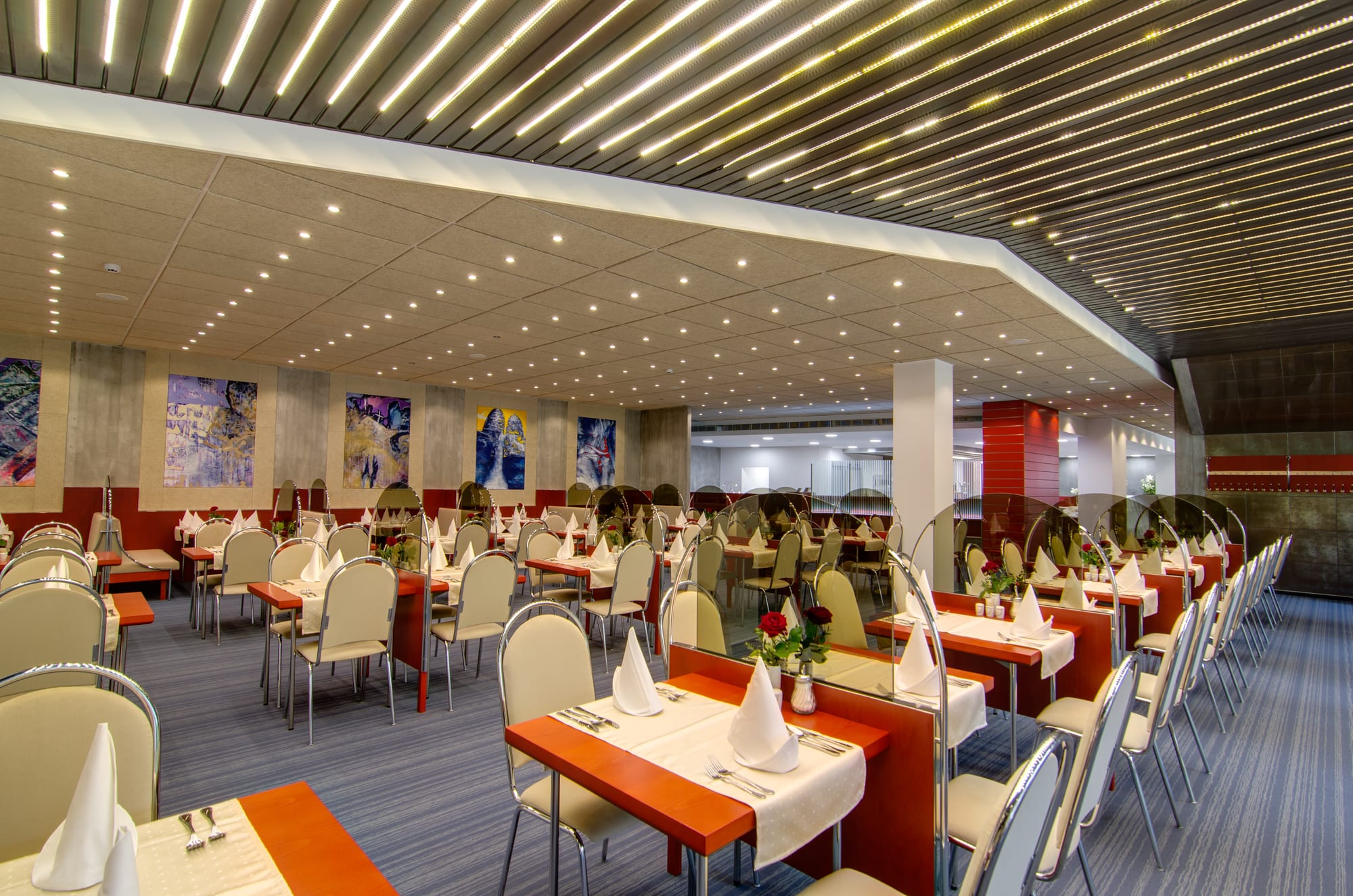 Elegantes Restaurant im Hotel Thermal