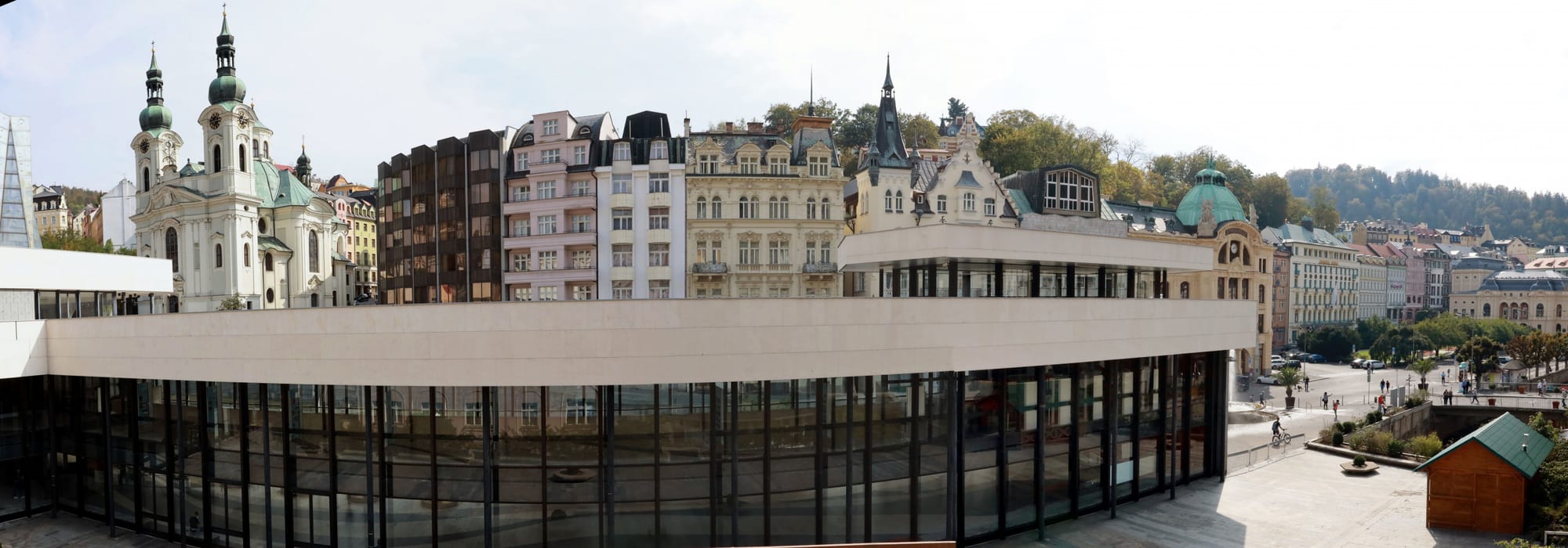 Panoramablick auf die Umgebung des Hotels